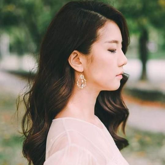 【Carilynn】ドロップピアス・イヤリング【Down The Aisle Atelier】