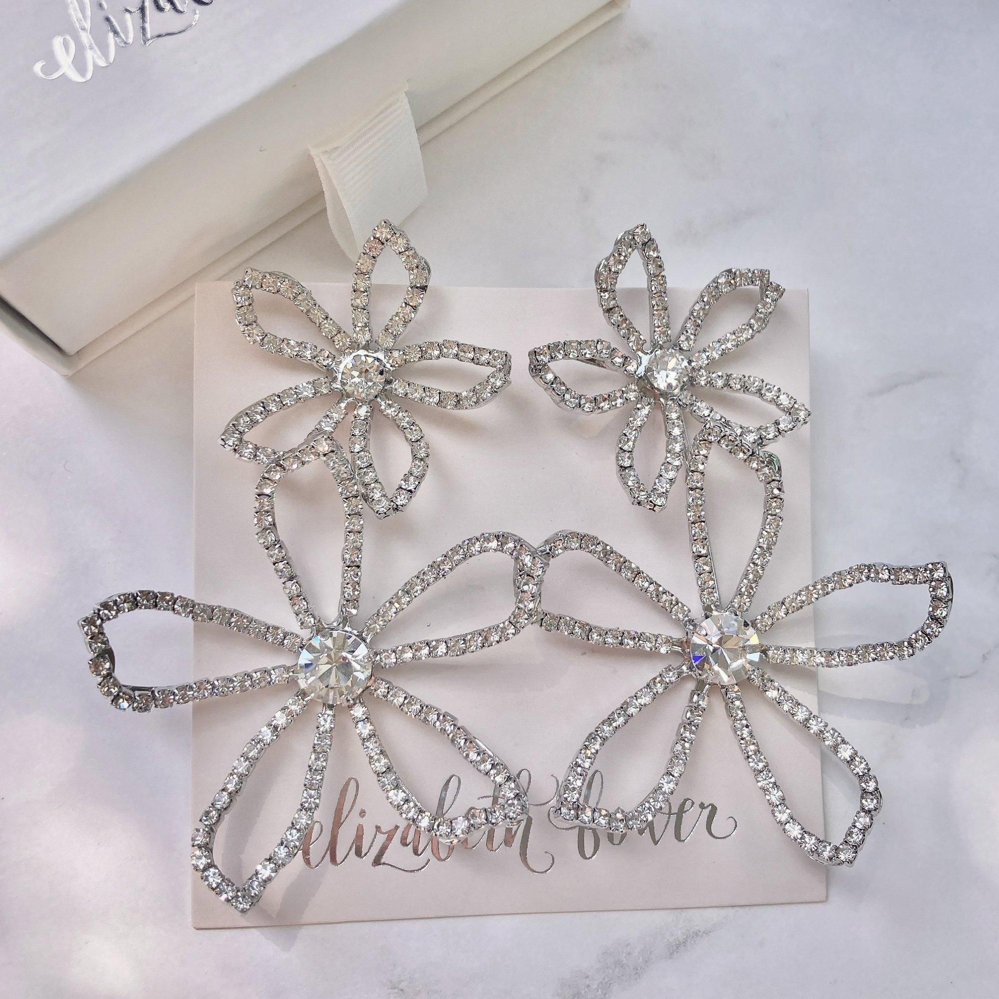 レンタル4泊5日・Pavet Dubletイヤリング｜エリザベスバウアー