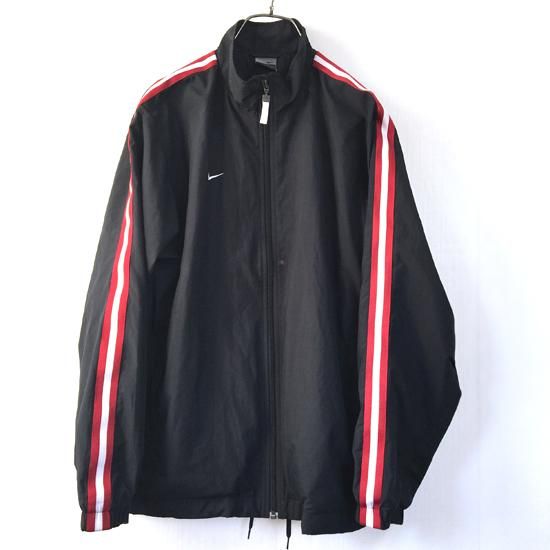NIKE ナイロントラックジャケット MADE in VUIETNAM 黒×赤白 NIKE ナイロントラックジャケット MADE in VUIETNAM 黒×赤白