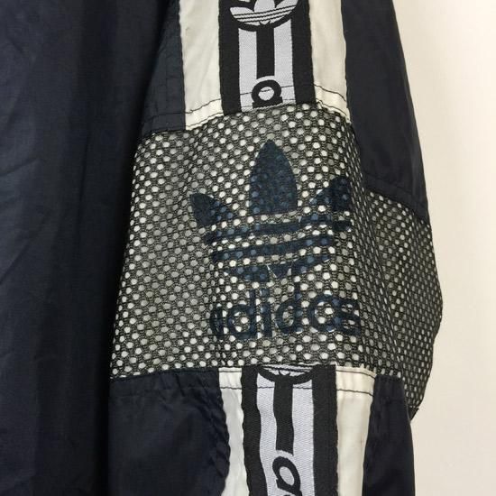 adidas ナイロンプルオーバー BIGトレフォイル刺繍 紺×白 adidas ナイロンプルオーバー BIGトレフォイル刺繍 紺×白
