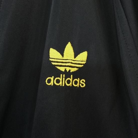 adidas イエロートレフォイル トラックジャケット ダーク