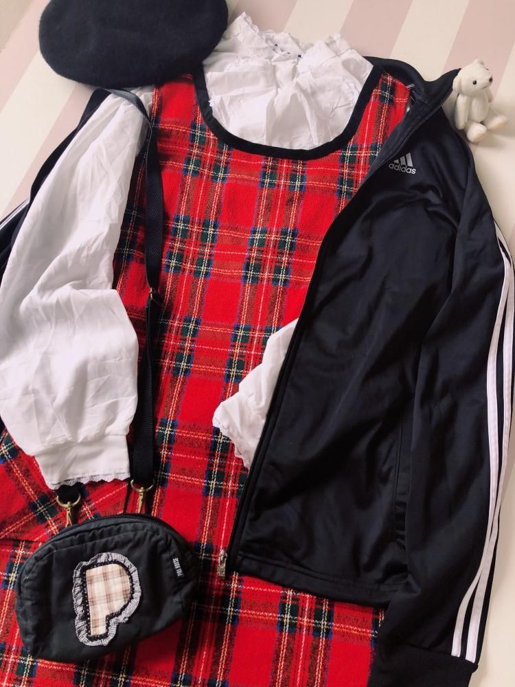アディダス 黒タグ 80-90s 刺繍ロゴ サイドライン トラックジャケット　adidas