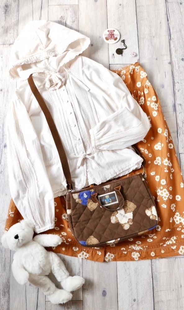 PINK HOUSEくまちゃん×ワッペン キルティングショルダーバッグ PINK HOUSEくまちゃん×ワッペン キルティングショルダーバッグ