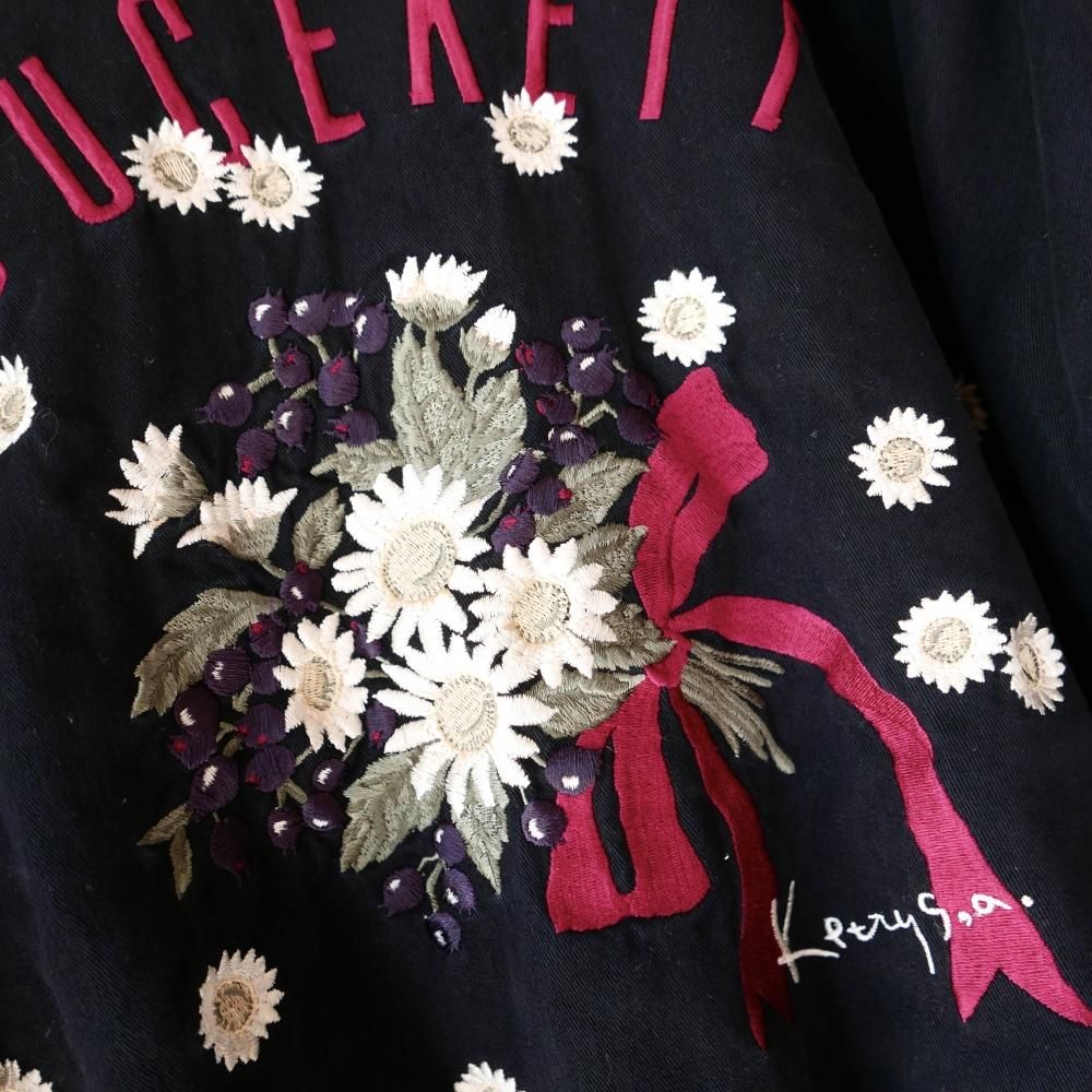 KETTY 花束刺繍×ワッペンたくさんブルゾン/くろ-古着屋マッシュ KETTY 花束刺繍×ワッペンたくさんブルゾン/くろ-古着屋マッシュ