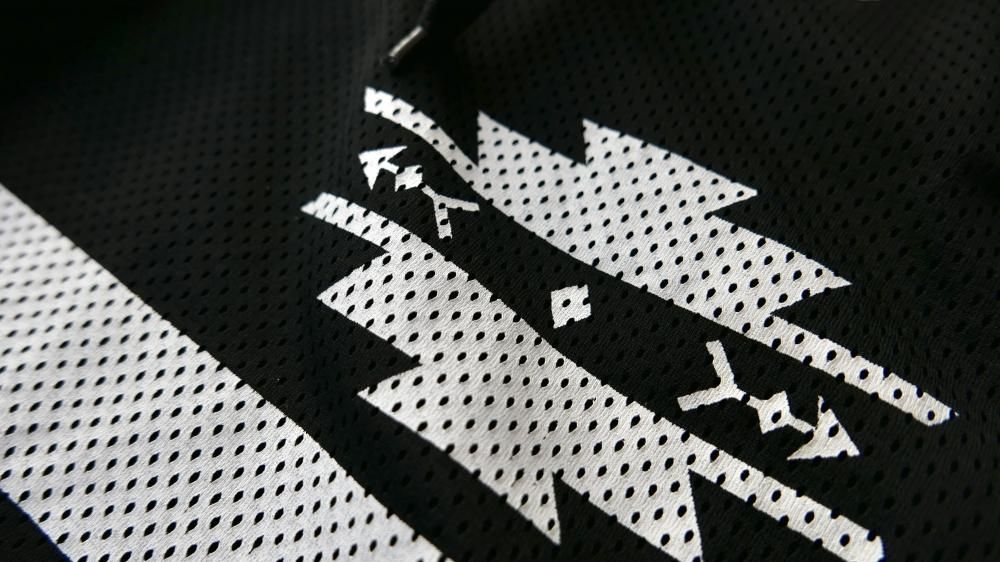 ラグリメイクパンツ モノトーン 音楽 音符 古着 ハーフパンツ ラグリメイクパンツ モノトーン 音楽 音符 古着 ハーフパンツ