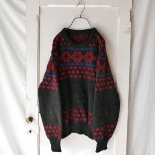 Black×Red Design knit
