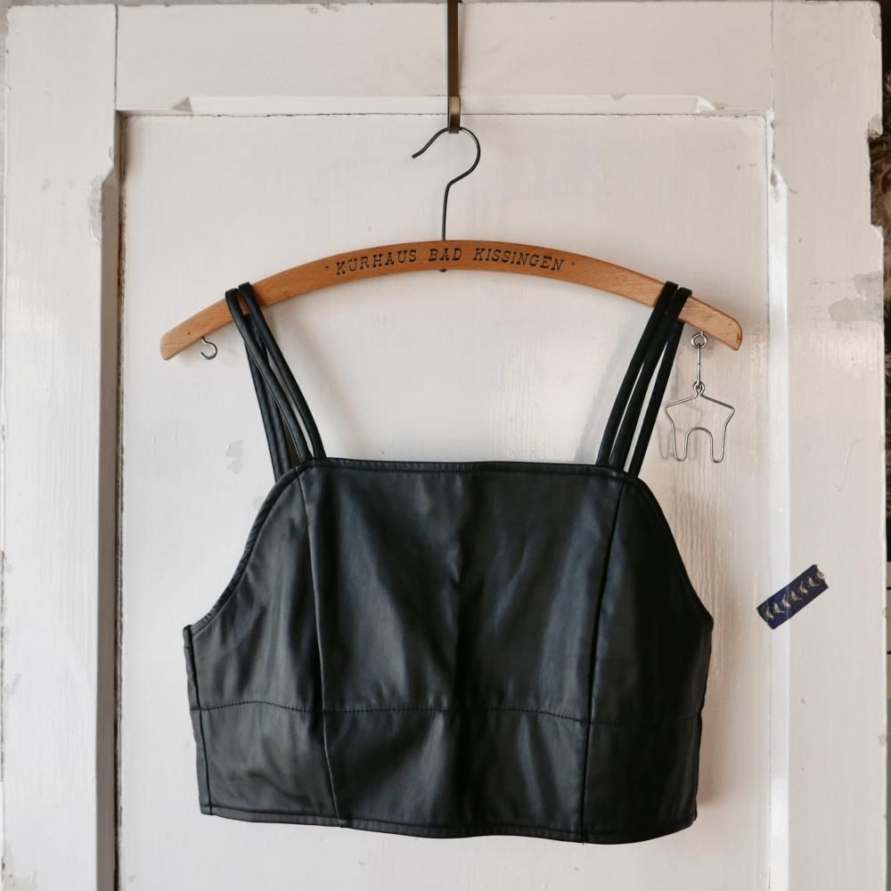 フェイクレザービスチェ/black-古着屋マッシュ