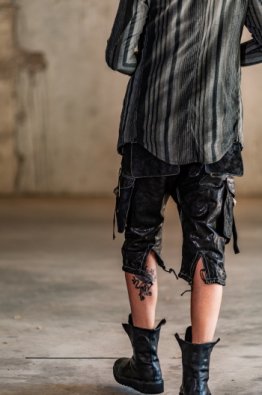 <img class='new_mark_img1' src='https://img.shop-pro.jp/img/new/icons14.gif' style='border:none;display:inline;margin:0px;padding:0px;width:auto;' />incarnation Buffalo Leather Pants Lined MP-1C