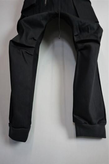 The Viridi-anne BLACK DENIM CARGO PANTS VI-3643-04 - ザヴィ The Viridi-anne BLACK DENIM CARGO PANTS VI-3643-04 - ザヴィ