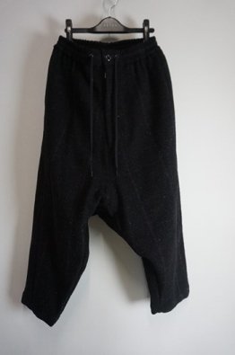 <img class='new_mark_img1' src='https://img.shop-pro.jp/img/new/icons14.gif' style='border:none;display:inline;margin:0px;padding:0px;width:auto;' />DEVOA Relaxed pants Shetland wool