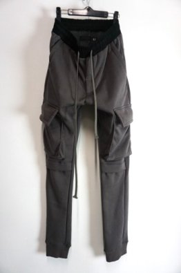 <img class='new_mark_img1' src='https://img.shop-pro.jp/img/new/icons14.gif' style='border:none;display:inline;margin:0px;padding:0px;width:auto;' />A.F ARTEFACT Bomber Heat Cargo Slim Pants