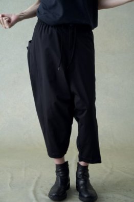 <img class='new_mark_img1' src='https://img.shop-pro.jp/img/new/icons14.gif' style='border:none;display:inline;margin:0px;padding:0px;width:auto;' />DEVOA Relax pants  water repellent polyester