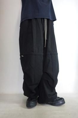 A.F ARTEFACT  Wide pants