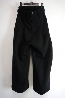 A.F ARTEFACT Knitted Tuck Wide Pants
