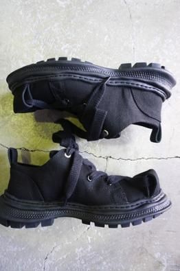 <img class='new_mark_img1' src='https://img.shop-pro.jp/img/new/icons14.gif' style='border:none;display:inline;margin:0px;padding:0px;width:auto;' />beauty:beast ROLL TONGUE STAINING SHOES feat. Maison MIHARA YASUHIRO(LOW CUT)

