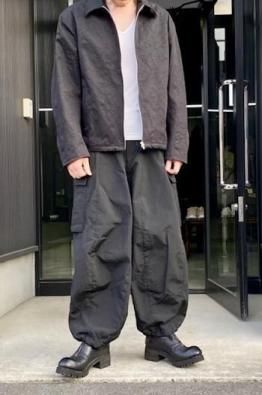 <img class='new_mark_img1' src='https://img.shop-pro.jp/img/new/icons24.gif' style='border:none;display:inline;margin:0px;padding:0px;width:auto;' />SUS-SOUS drizzler jacket 60/2combed gabardine fabric