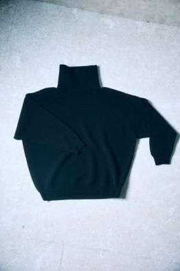 <img class='new_mark_img1' src='https://img.shop-pro.jp/img/new/icons14.gif' style='border:none;display:inline;margin:0px;padding:0px;width:auto;' />CROMÄGNON NEPAL CASHMERE HIGH NECK KNIT SWEATER 