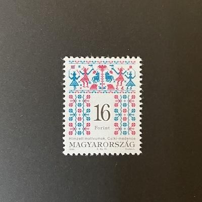 ハンガリー　使用済み切手　8冊 ハンガリー刺繍古切手8枚セット（Hungary Vintage）DA-STE126