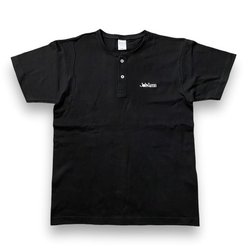 <img class='new_mark_img1' src='https://img.shop-pro.jp/img/new/icons5.gif' style='border:none;display:inline;margin:0px;padding:0px;width:auto;' />JOBLESS   LOGO Henry Embroidery Tee 