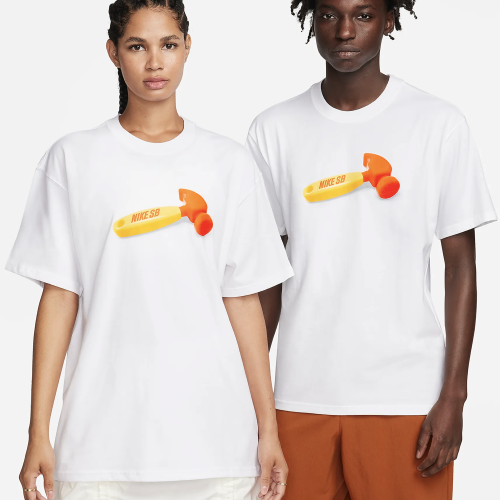 <img class='new_mark_img1' src='https://img.shop-pro.jp/img/new/icons5.gif' style='border:none;display:inline;margin:0px;padding:0px;width:auto;' />NIKE SB  HAMMER TEE 