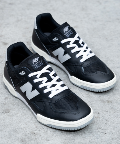 <img class='new_mark_img1' src='https://img.shop-pro.jp/img/new/icons20.gif' style='border:none;display:inline;margin:0px;padding:0px;width:auto;' />NEW BALANCE NUMERIC TOM KNOX 600 BBW</p>
