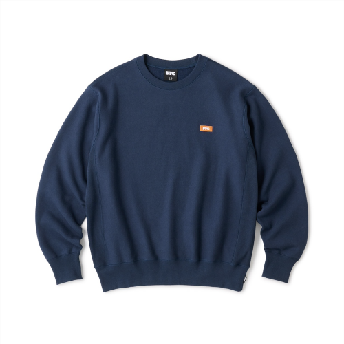 <img class='new_mark_img1' src='https://img.shop-pro.jp/img/new/icons5.gif' style='border:none;display:inline;margin:0px;padding:0px;width:auto;' />FTC  SMALL BOX LOGO CREW NECK  NAVY