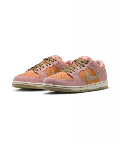 <img class='new_mark_img1' src='https://img.shop-pro.jp/img/new/icons5.gif' style='border:none;display:inline;margin:0px;padding:0px;width:auto;' />NIKE SB DUNK LOW PRO RED STARDUSTHJ4135-600