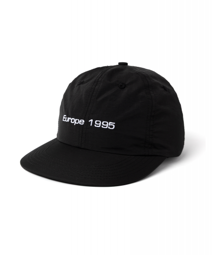 <img class='new_mark_img1' src='https://img.shop-pro.jp/img/new/icons5.gif' style='border:none;display:inline;margin:0px;padding:0px;width:auto;' />QUARTERSNACKS  EUROPE 1995 CAP  SNAP BUCKLE BACK BLACK
