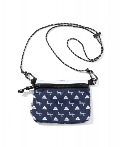 <img class='new_mark_img1' src='https://img.shop-pro.jp/img/new/icons5.gif' style='border:none;display:inline;margin:0px;padding:0px;width:auto;' />Lesque POLER  LESQUE SACOCHE NAVY PATTERN