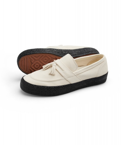 <img class='new_mark_img1' src='https://img.shop-pro.jp/img/new/icons5.gif' style='border:none;display:inline;margin:0px;padding:0px;width:auto;' />LAST RESORT AB  VM005 LOAFER WHITE/ BLACK