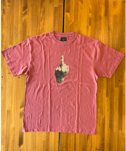 <img class='new_mark_img1' src='https://img.shop-pro.jp/img/new/icons5.gif' style='border:none;display:inline;margin:0px;padding:0px;width:auto;' />COCKROACH  FUCK  TEE RED HAZE
