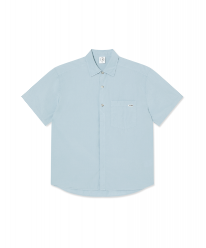 <img class='new_mark_img1' src='https://img.shop-pro.jp/img/new/icons5.gif' style='border:none;display:inline;margin:0px;padding:0px;width:auto;' />POLAR SKATE CO.  MITCH SHIRT DOVE BLUE
