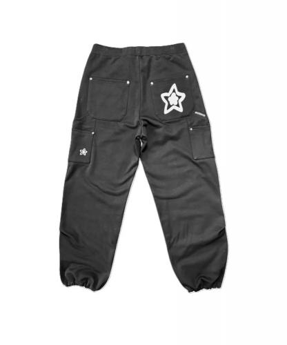 <img class='new_mark_img1' src='https://img.shop-pro.jp/img/new/icons5.gif' style='border:none;display:inline;margin:0px;padding:0px;width:auto;' />STAR TEAM LEOPARD DOUBLE KNEE SWEATPANTS BLACK