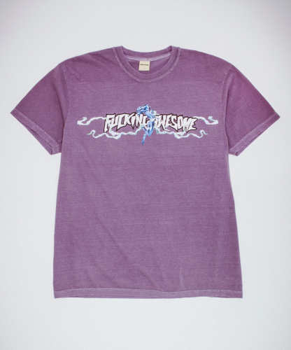 <img class='new_mark_img1' src='https://img.shop-pro.jp/img/new/icons5.gif' style='border:none;display:inline;margin:0px;padding:0px;width:auto;' />FUCKINGAWESOME  BASKIN RIBBONS SHORT SLEEVE TEE  BLACKBERRY