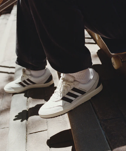 <img class='new_mark_img1' src='https://img.shop-pro.jp/img/new/icons5.gif' style='border:none;display:inline;margin:0px;padding:0px;width:auto;' />ADIDAS TYSHAWN II x ZACH SARACENO</p>
