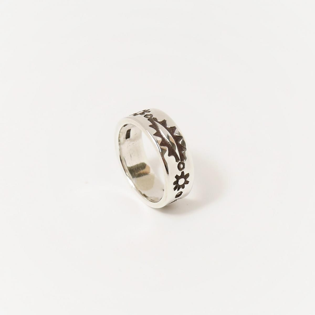 2431 シルバーリング【8号】SILVER950 インディアンジュエリー ハンド