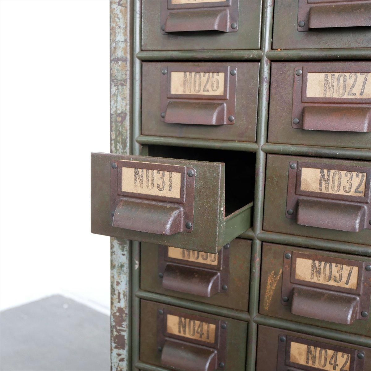 USAキャビネット／vintage／アメリカ／インダストリアル／当時物 1950-60's ヴィンテージ インダストリアル パーツキャビネット