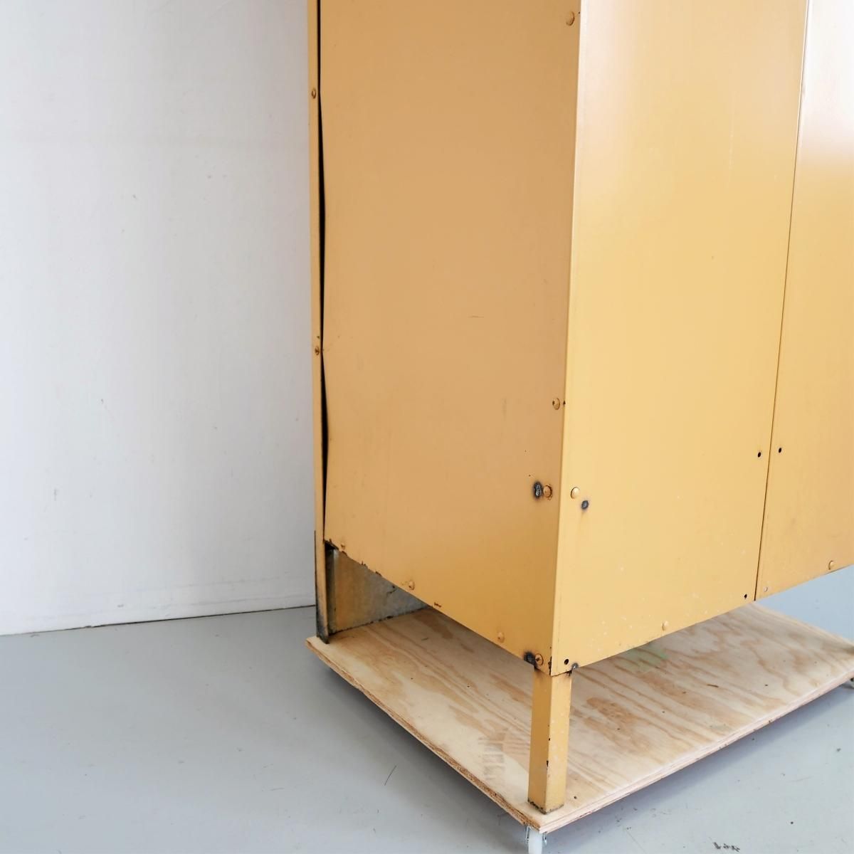 アメリカ ヴィンテージ スチール製ロッカー インダストリアル 店舗什器