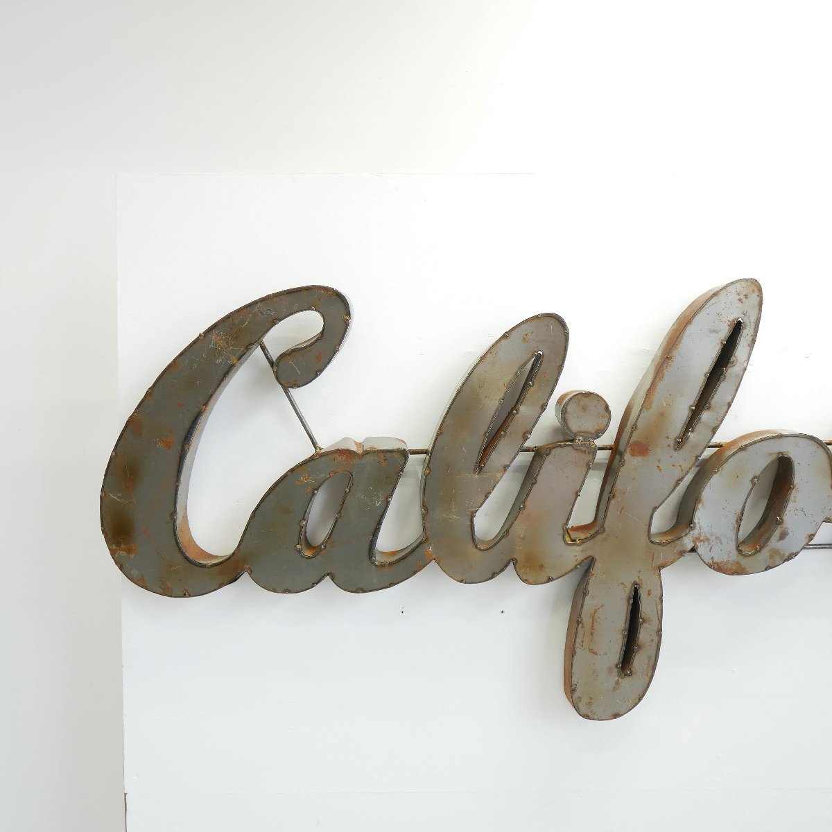 アメリカ カリフォルニア 立体サイン ブリキ製 看板 アメリカ西海岸