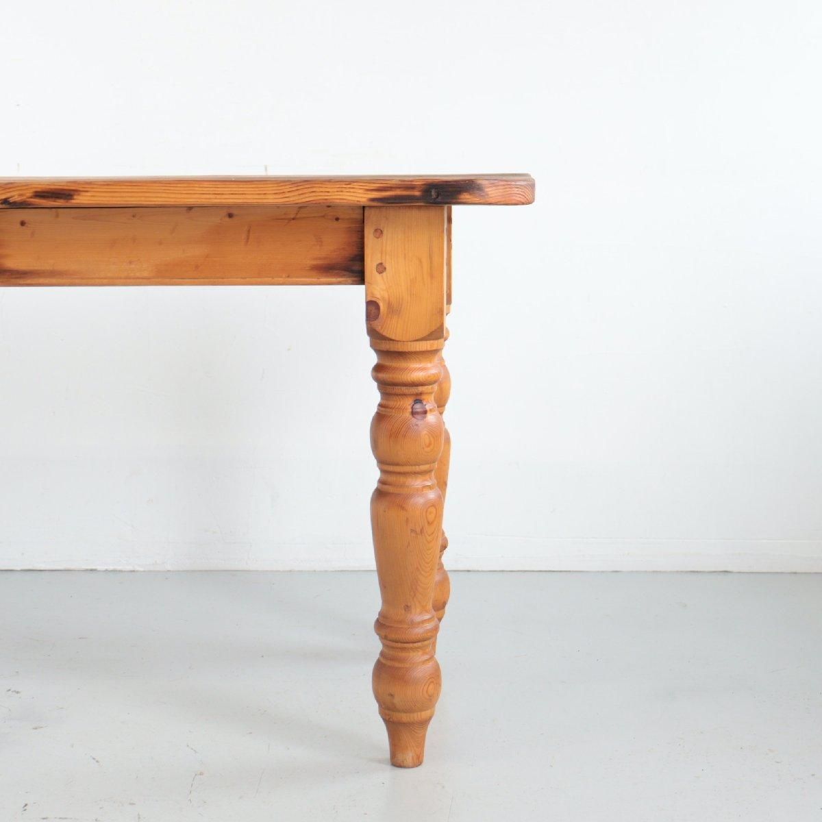 Old pine table 1900'S：クラシック | ダイニングテーブル | イギリス製 | カーフ/ブラックボード、目黒通り北欧アンティーク・ ヴィンテージ家具、インテリア