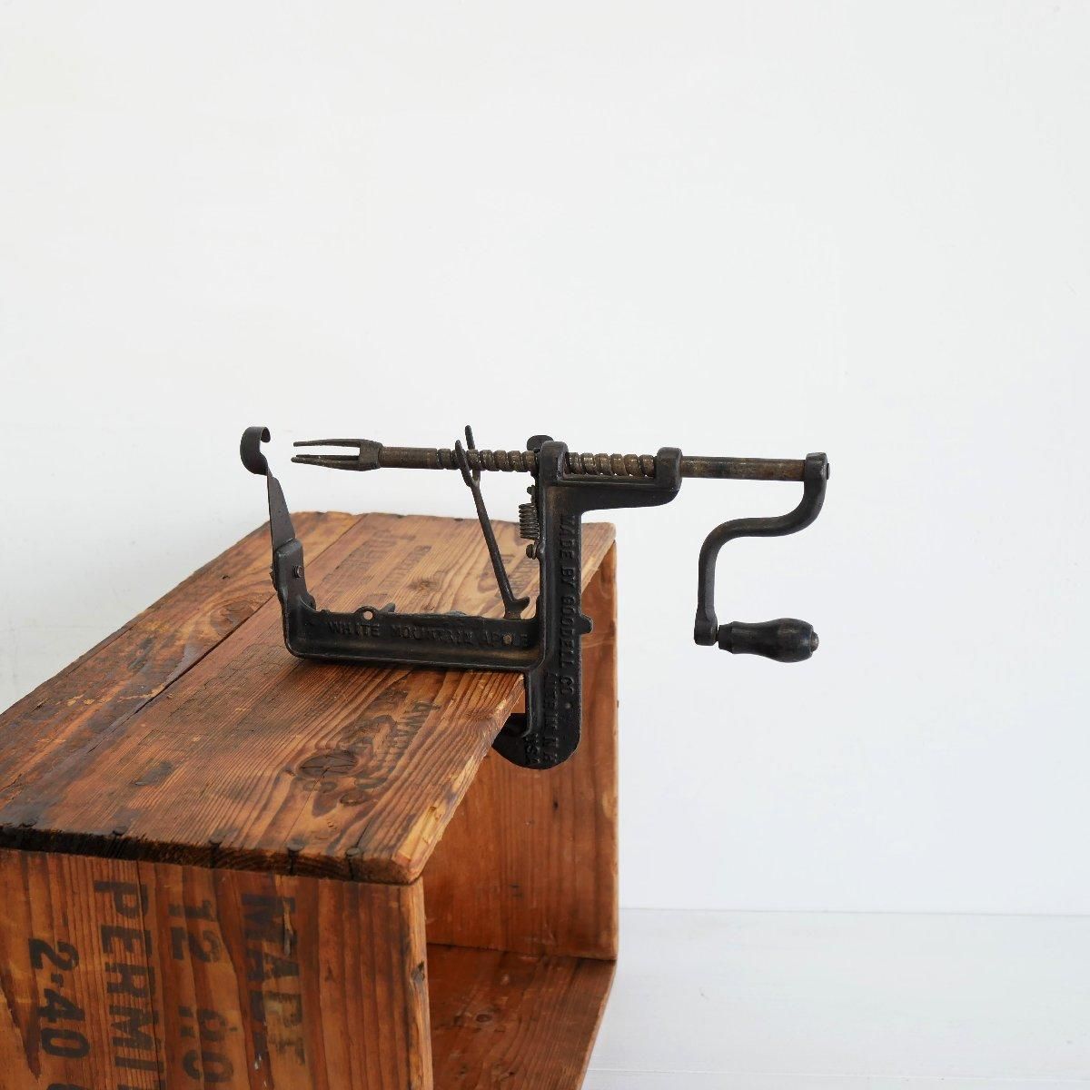 ビンテージ アップルピーラー　アンティーク雑貨 ピーラー 皮むき器 鉄小物 ジャンク U.S. アンティーク B品