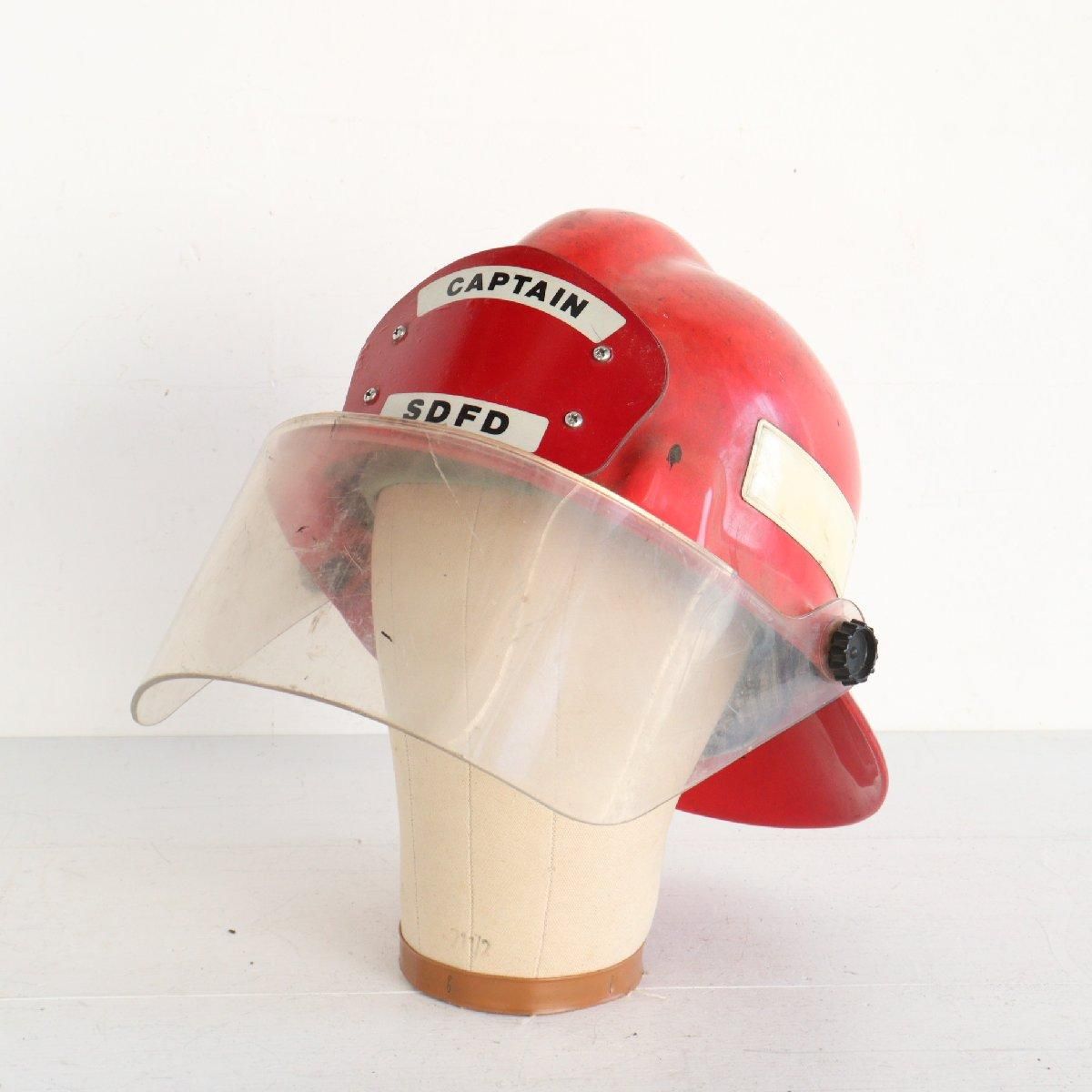 【実物】アメリカの消防士のヘルメット ファイヤーファイターヘルメット資料