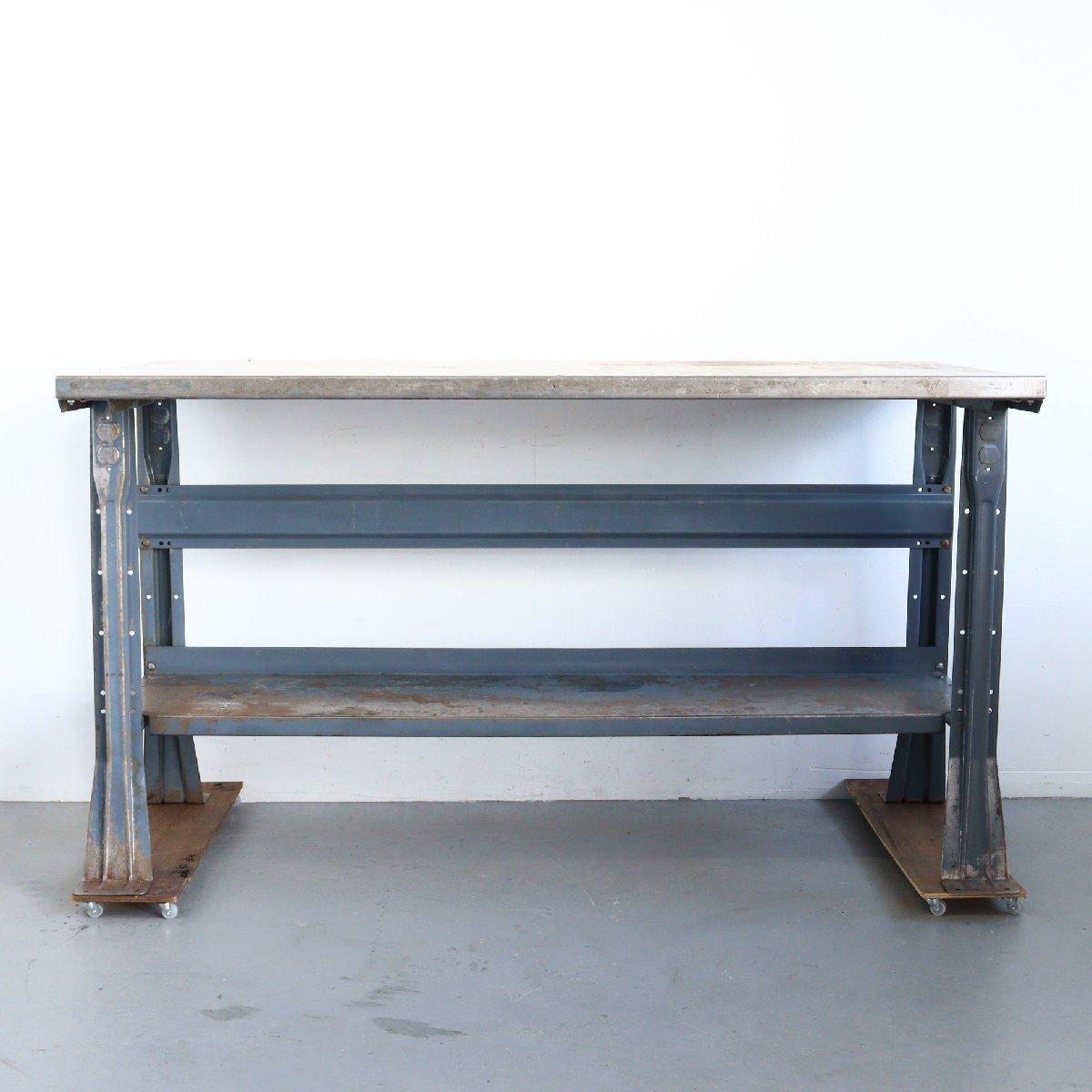 USAヴィンテージ 作業台　テーブル 作業台 - アメリカのヴィンテージ・アンティークの家具、雑貨