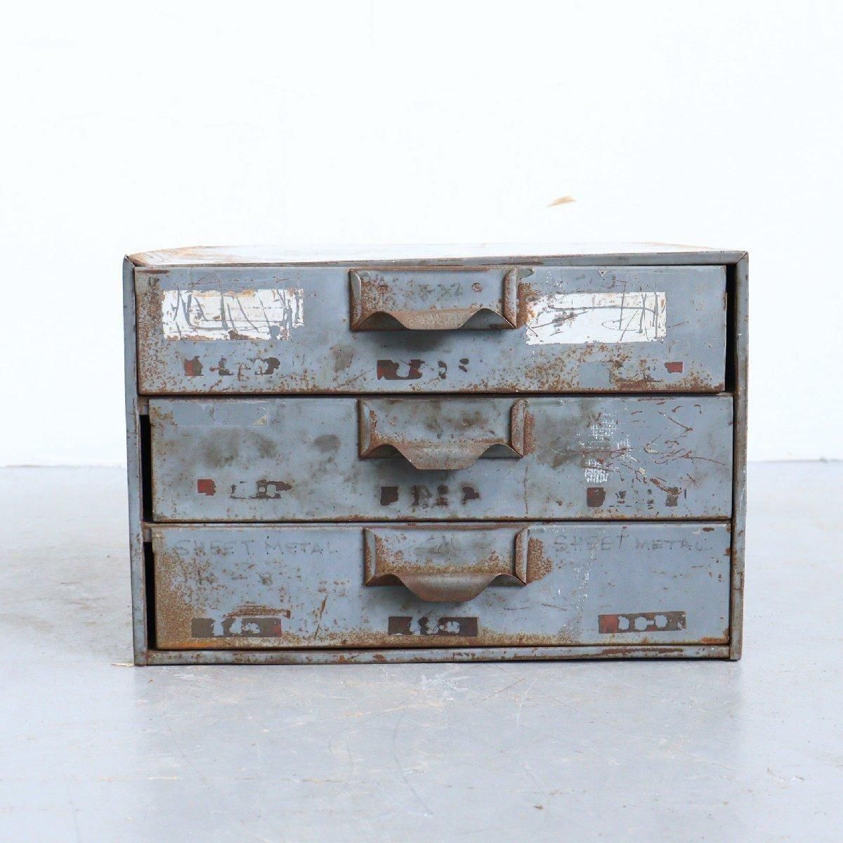 アンティーク　アメリカン　キャビネット 花柄飾りガラス レトロ 木製キャビネット 幅60cm 完成品 無垢 TV台