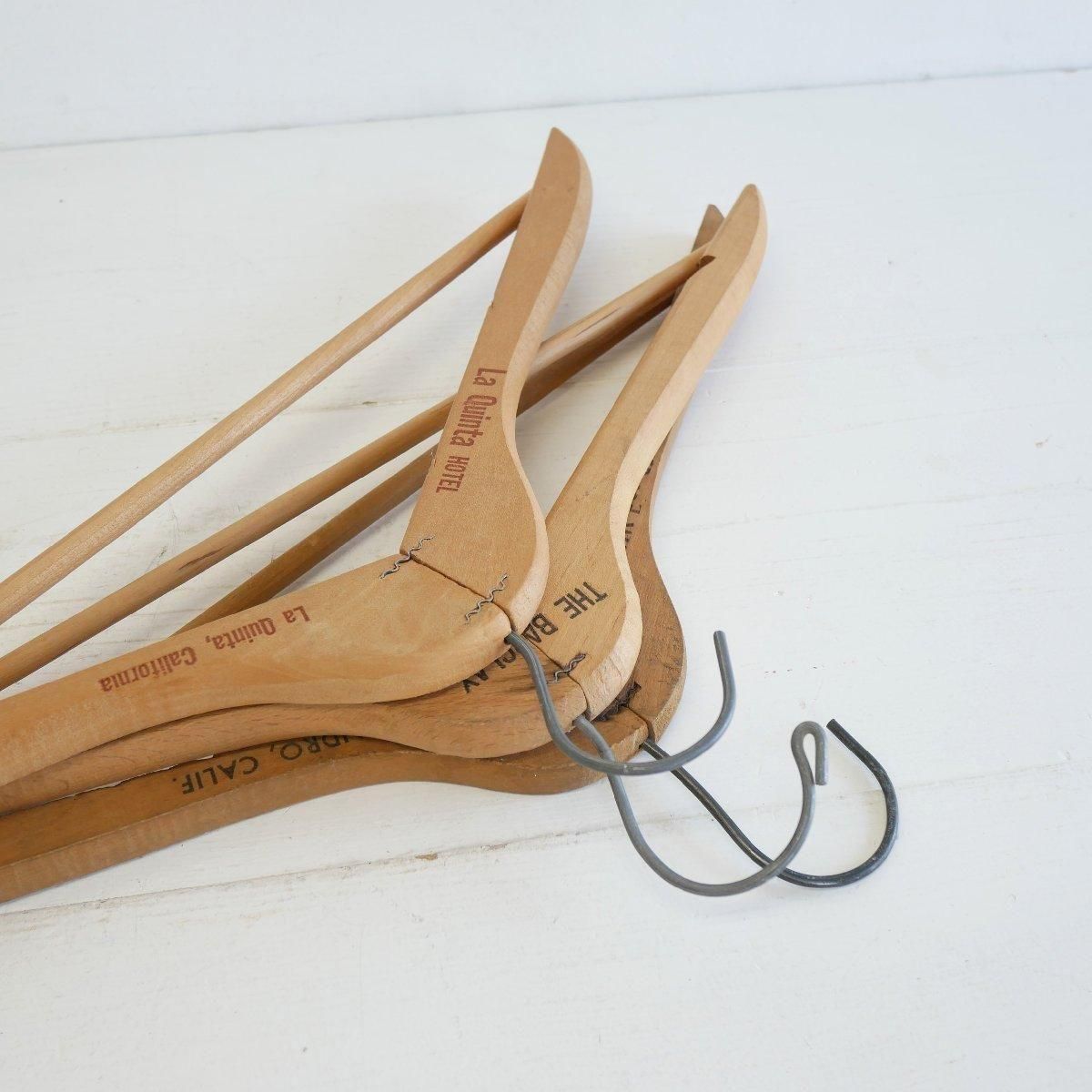 ヴィンテージ 木製ハンガー ホテル -通販-ローズボールアンティークス ヴィンテージ 木製ハンガー ホテル -通販-ローズボールアンティークス