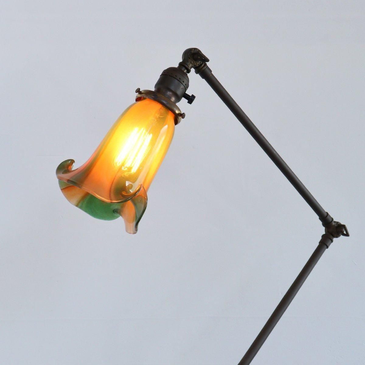 アメリカのヴィンテージ・アンティークのフロアランプを販売の