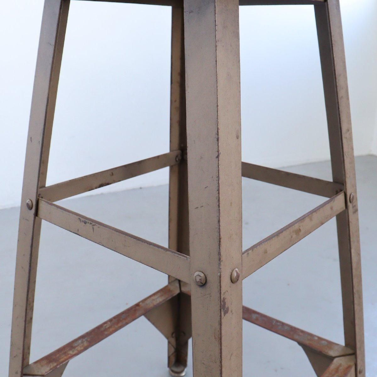 インダストリアル・スツールchair（PUEBCO購入） インダストリアル・スツールchair（PUEBCO購入） - メルカリ