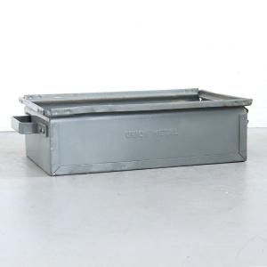 鉄カゴ - アメリカのヴィンテージ・アンティークの家具、雑貨