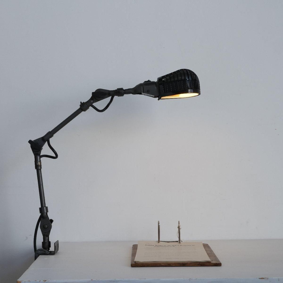 アンティーク希少なライト アンティークホワイト1灯壁付けブラケット照明（アンティーク