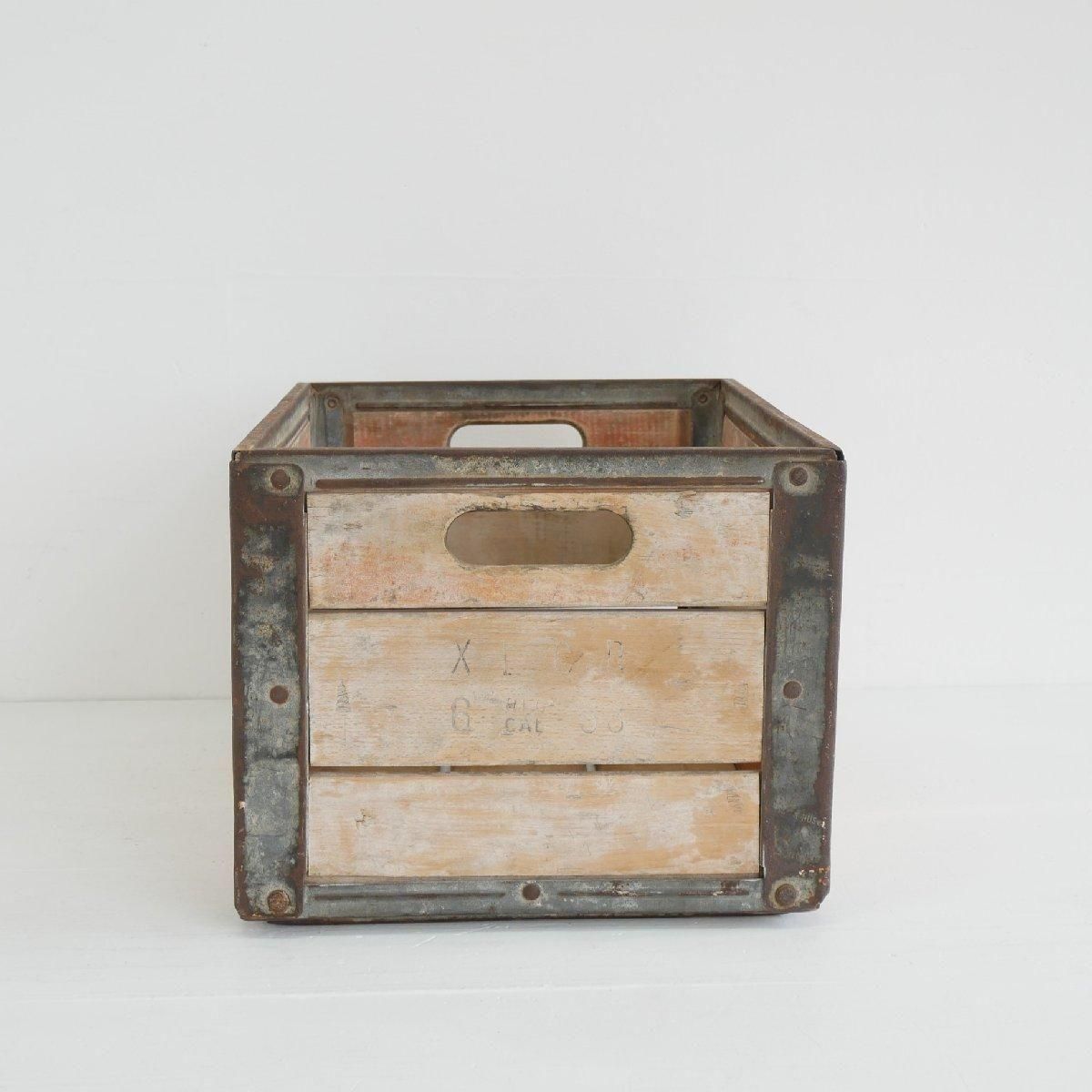 アメリカのヴィンテージ・アンティークの木箱・鉄カゴを販売の通販